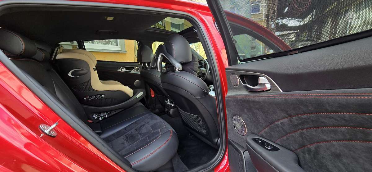 Kia Stinger, 3.3 l., Хэтчбек
