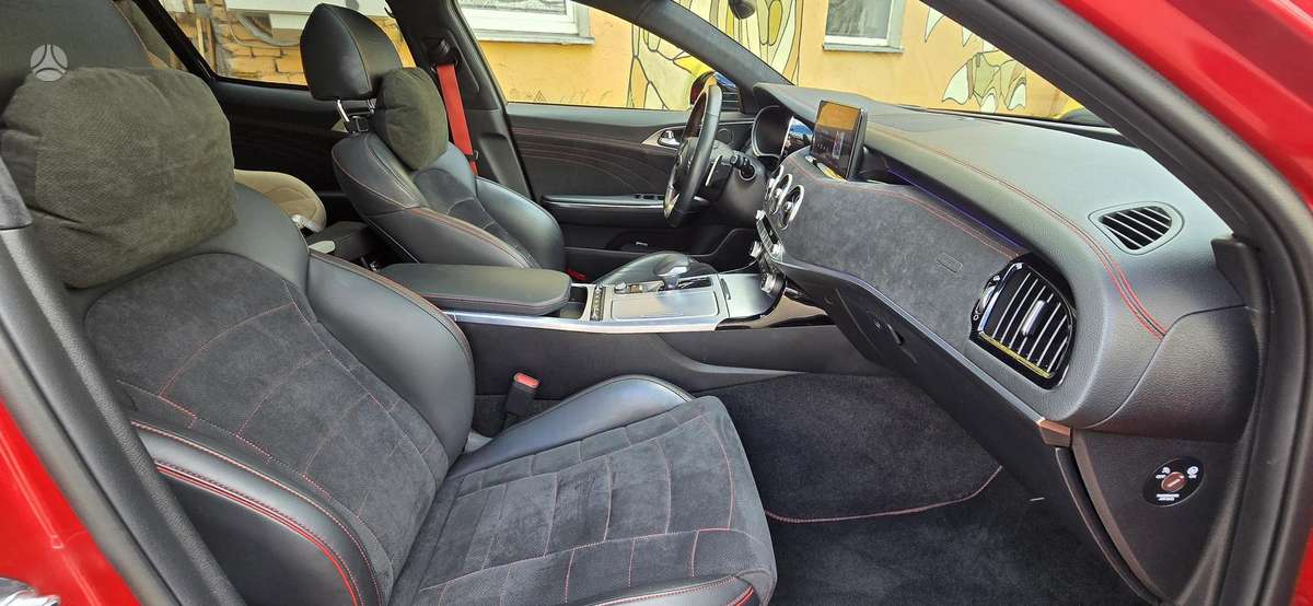 Kia Stinger, 3.3 l., hatchback
