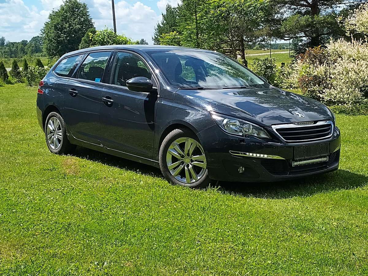 Peugeot 308 - 1