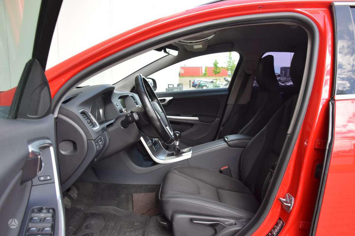 Volvo V60, 2.0 l., Универсал