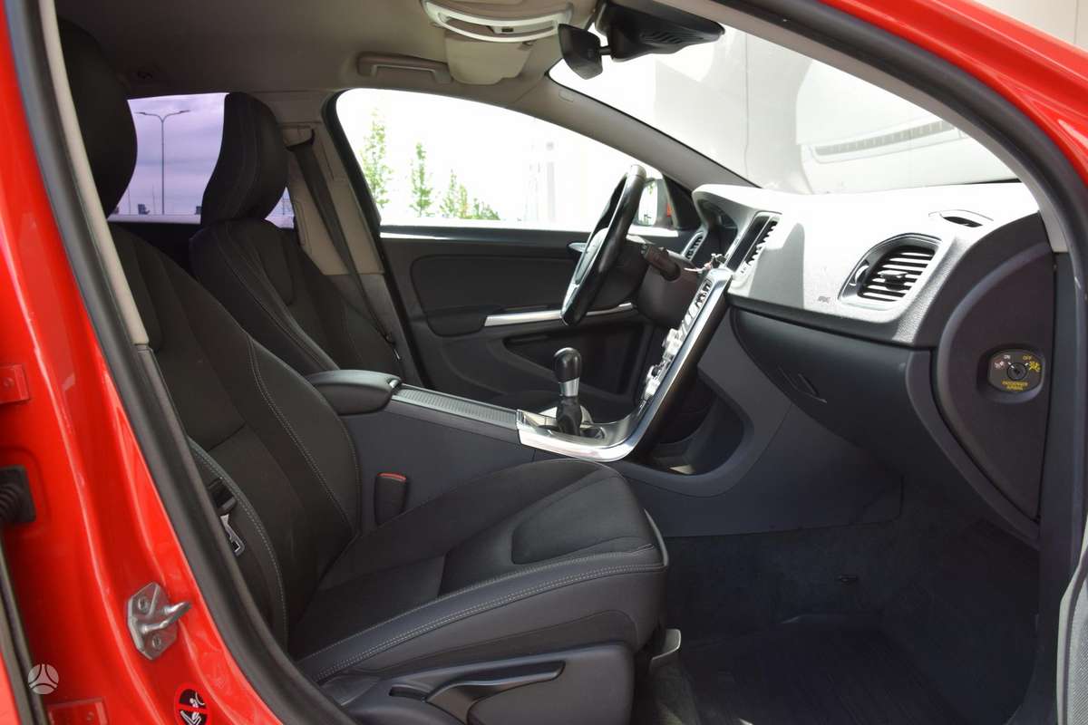 Volvo V60, 2.0 l., Универсал
