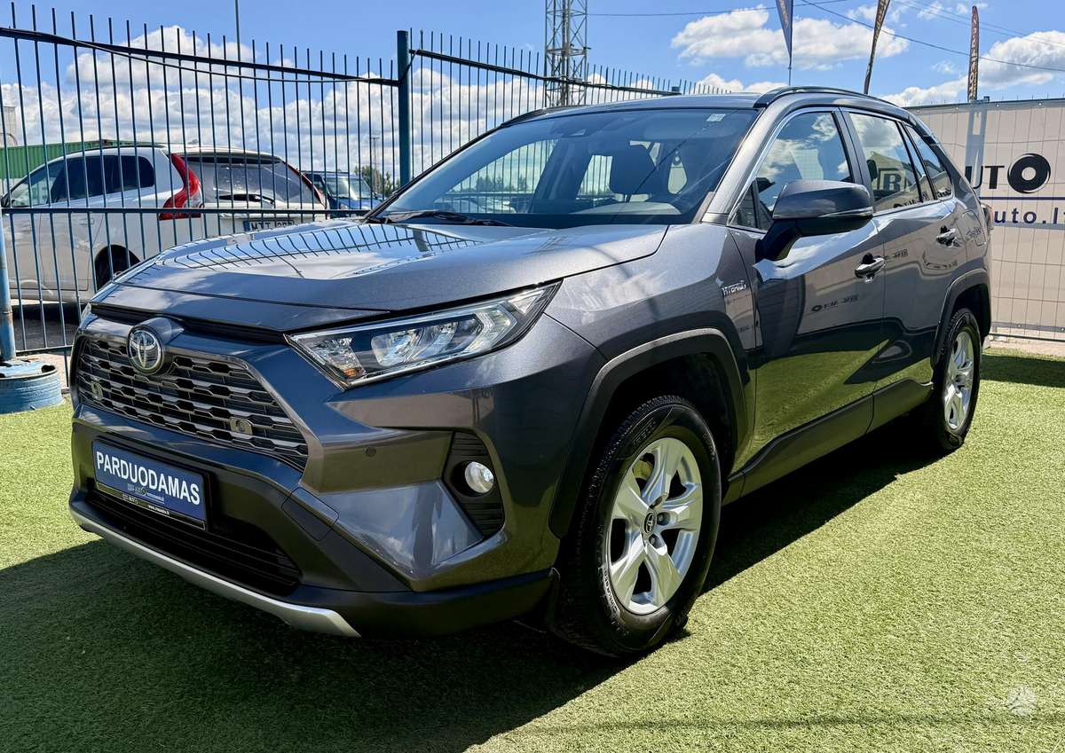 Toyota RAV4 - 1