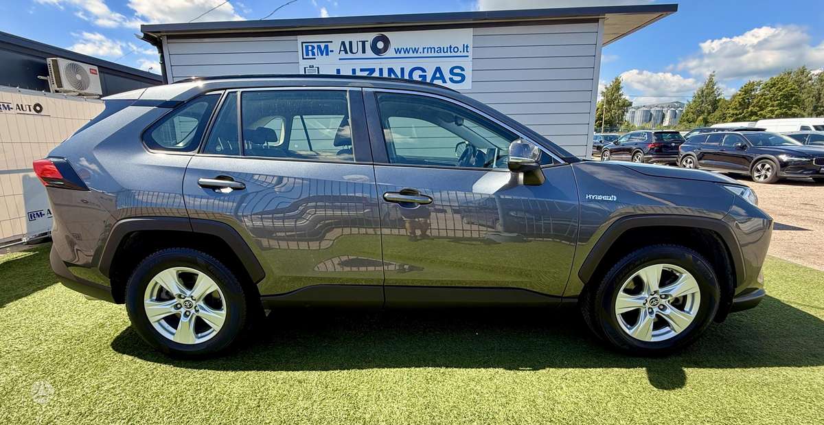 Toyota RAV4 - 5