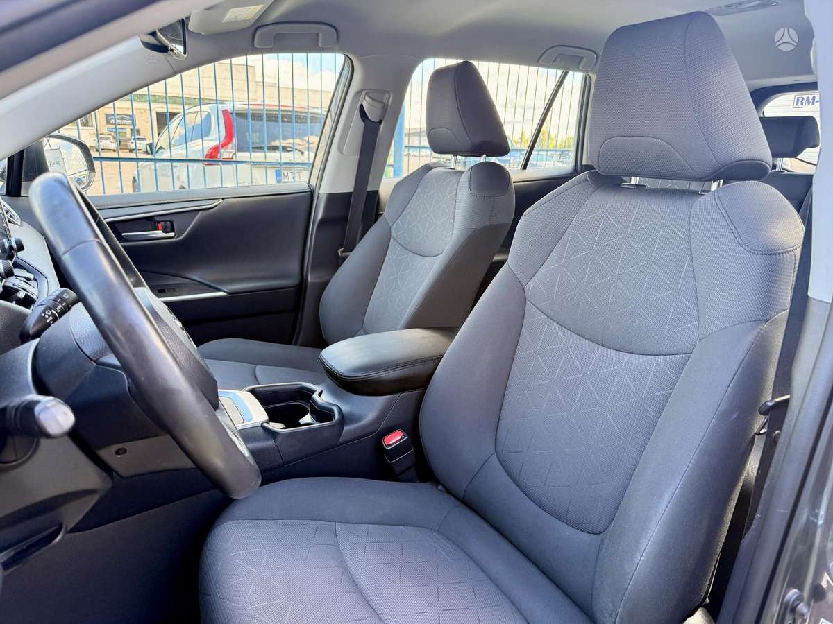 Toyota RAV4 - 12