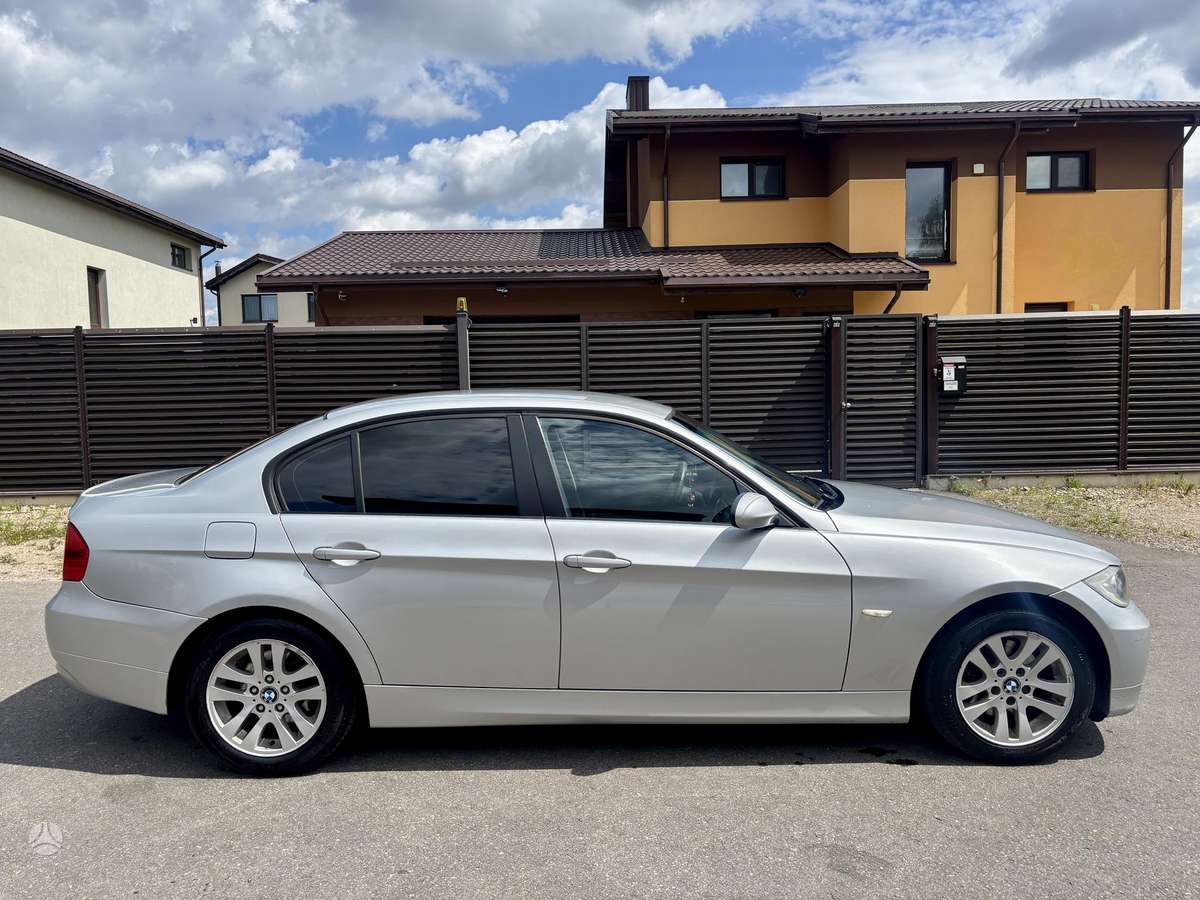 BMW 320, 2.0 l., Седан
