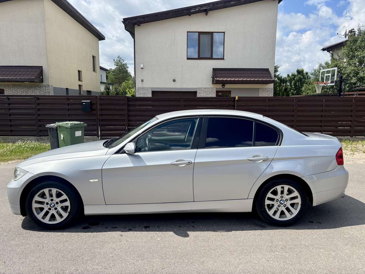 BMW 320, 2.0 l., Седан