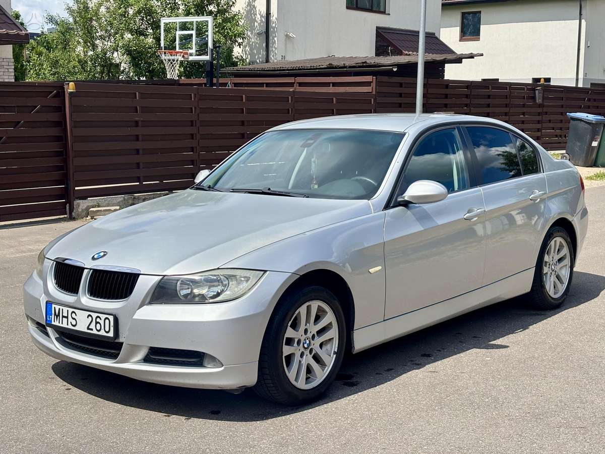 BMW 320, 2.0 l., Седан