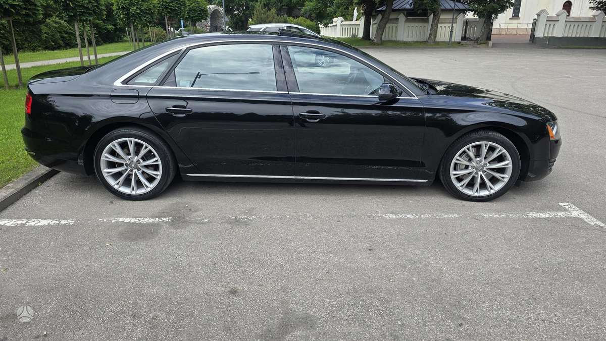 Audi A8, 3.0 l., Седан