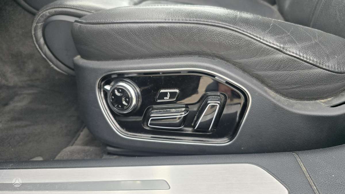Audi A8, 3.0 l., Седан