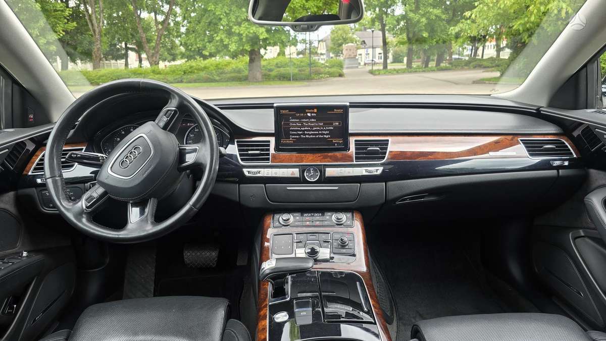 Audi A8, 3.0 l., Седан