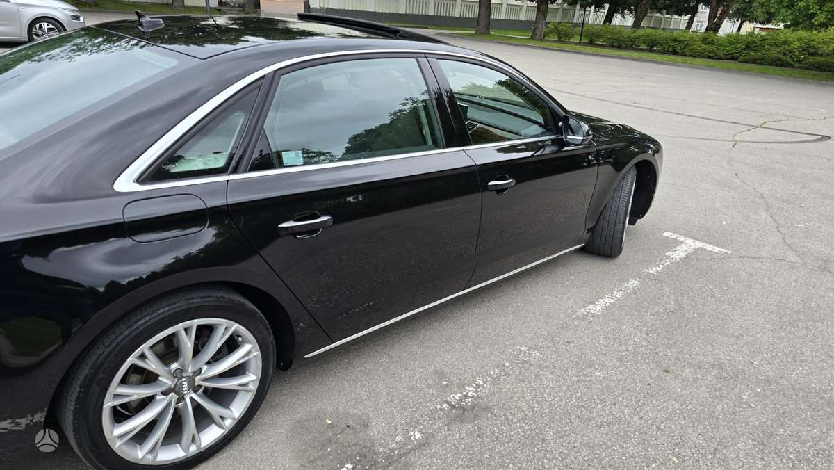 Audi A8, 3.0 l., Седан