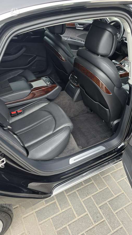 Audi A8, 3.0 l., Седан