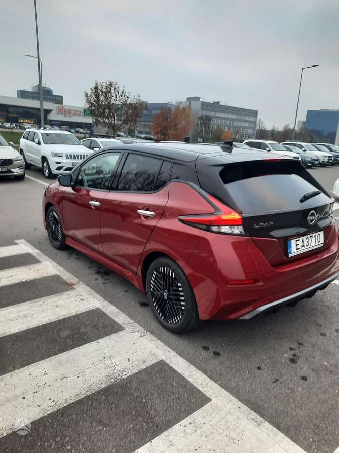 Nissan Leaf, 40 kWh, hatchback