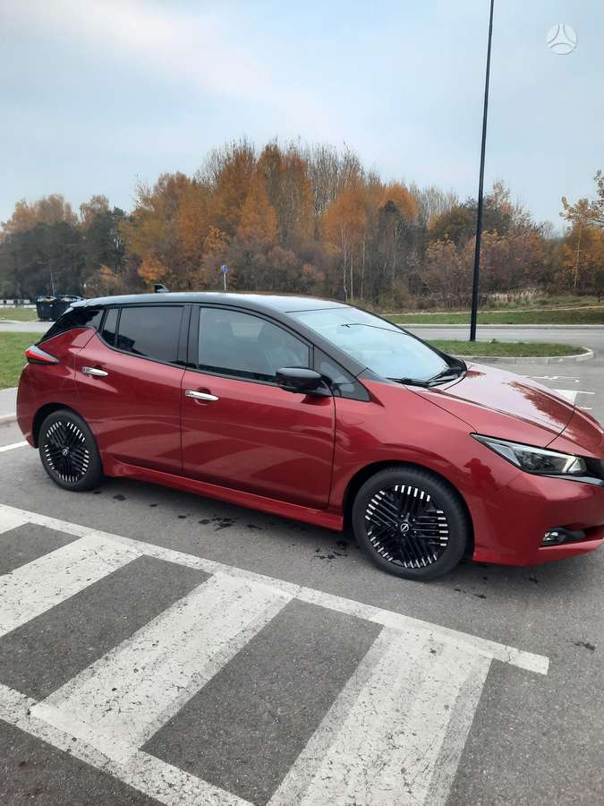Nissan Leaf, 40 kWh, hatchback