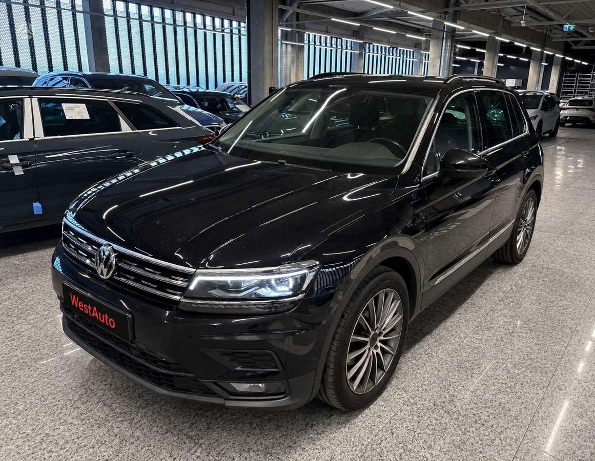 Volkswagen Tiguan - 1