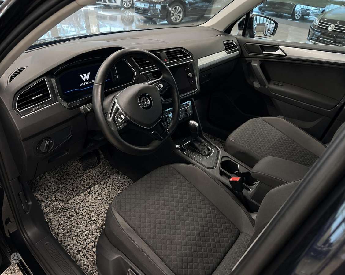 Volkswagen Tiguan - 4
