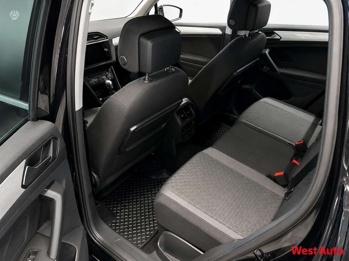 Volkswagen Tiguan - 5