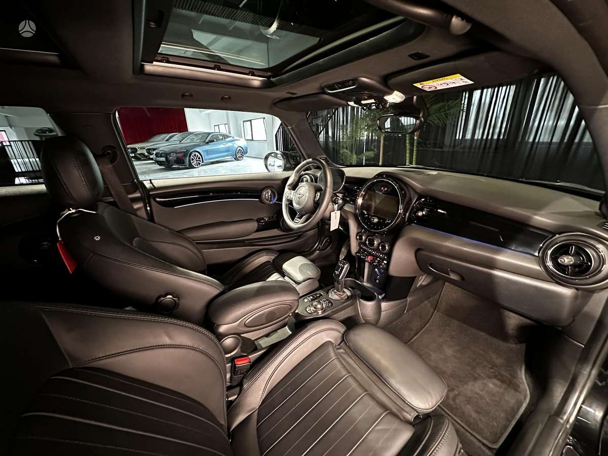 Mini Cooper JCW, 2.0 l., hatchback