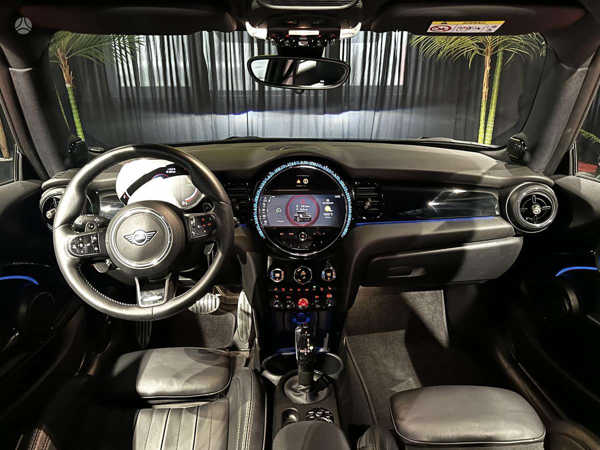 Mini Cooper JCW, 2.0 l., hatchback