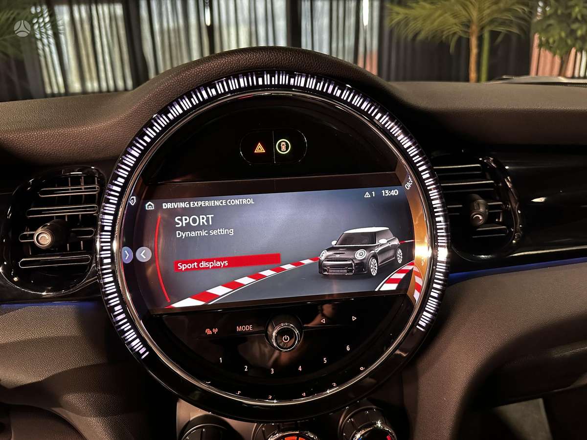 Mini Cooper JCW, 2.0 l., hatchback