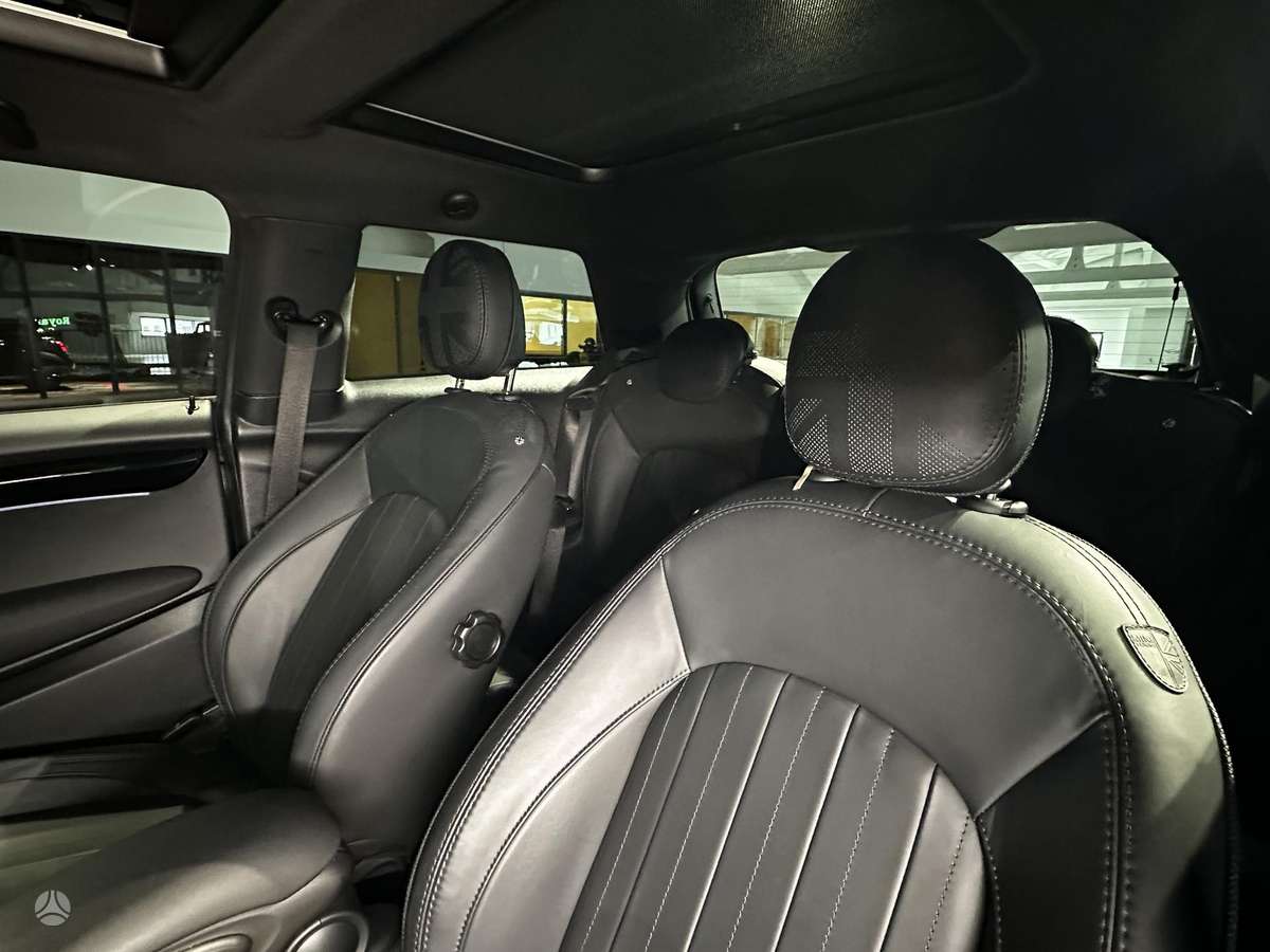 Mini Cooper JCW, 2.0 l., Хэтчбек