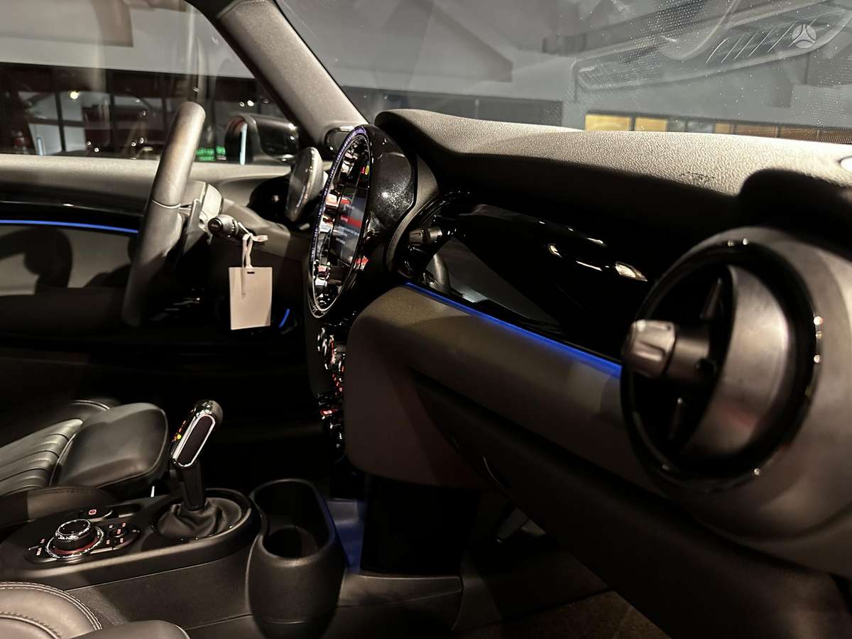 Mini Cooper JCW, 2.0 l., Хэтчбек