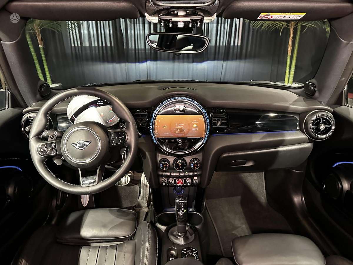 Mini Cooper JCW, 2.0 l., hatchback