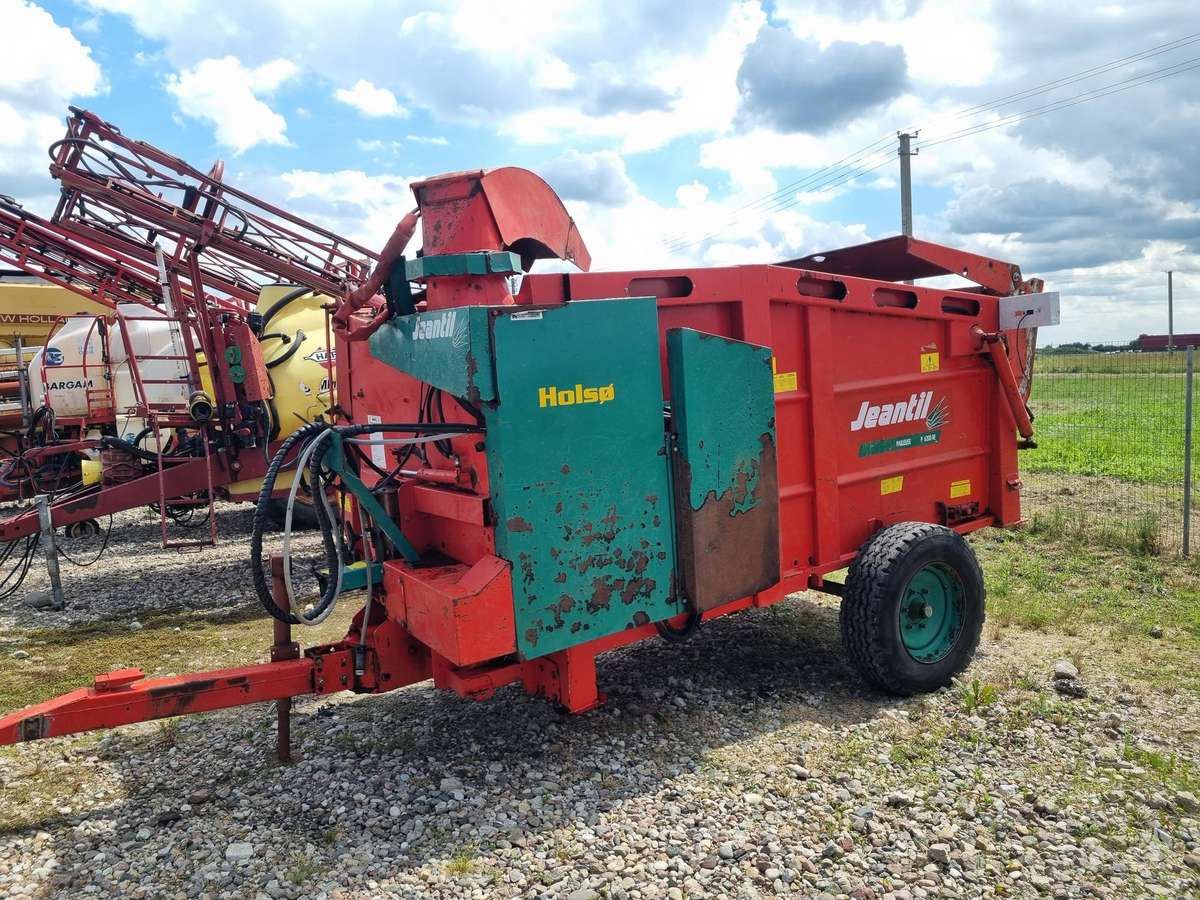 Jeantil P 6200 RE, feed mixer / dispenser