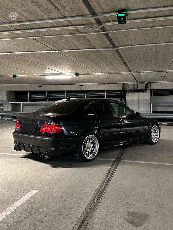 BMW 330, 3.0 l., Седан