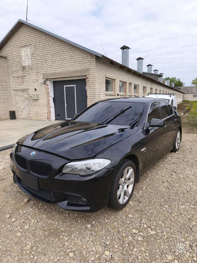 BMW 535, 3.0 l., Седан