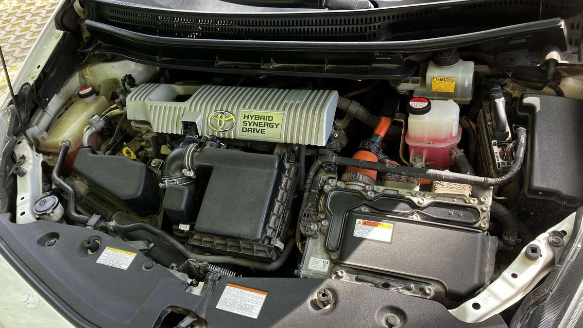 Toyota Prius+ - 5