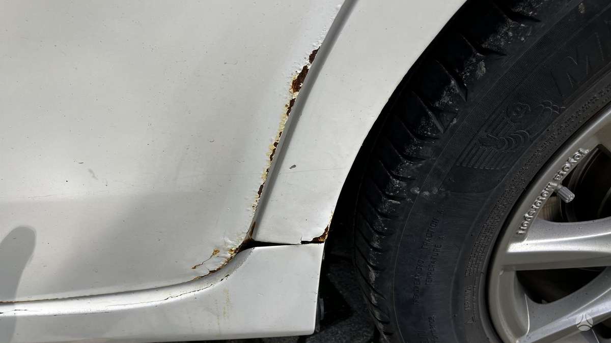 Toyota Prius+ - 12