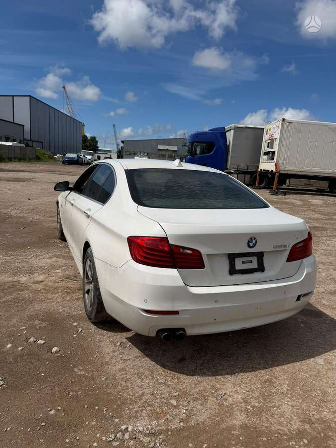 BMW 528, 2.0 l., Седан