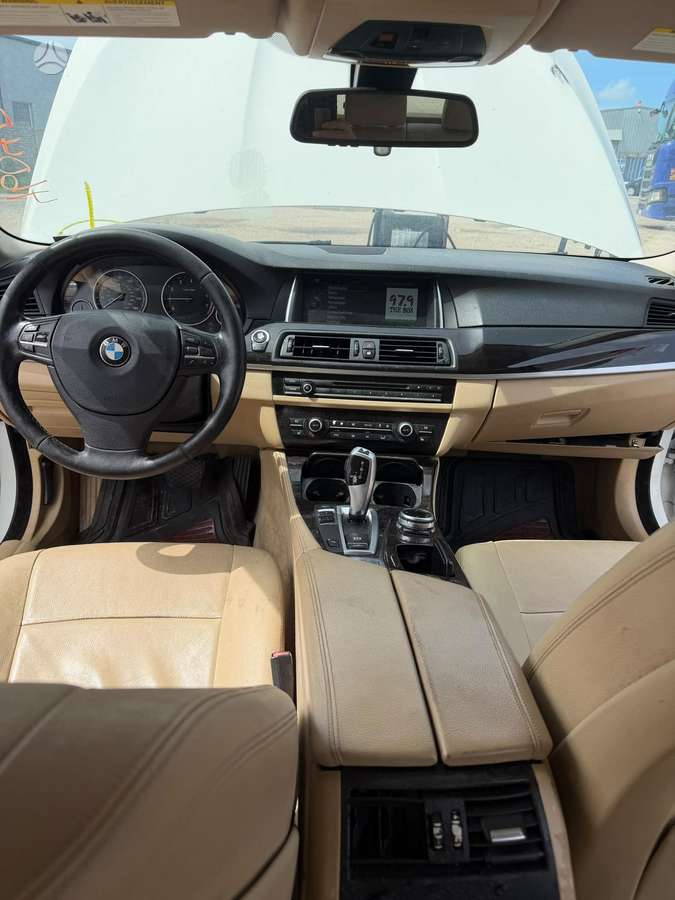 BMW 528, 2.0 l., Седан