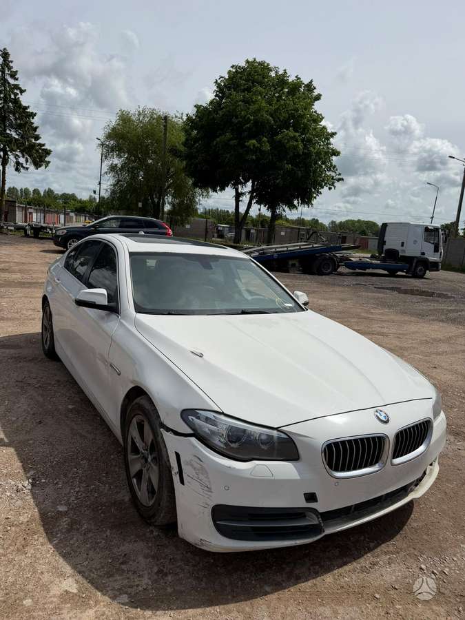 BMW 528, 2.0 l., Седан