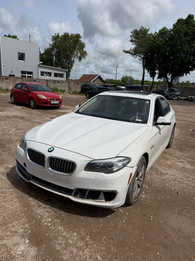 BMW 528, 2.0 l., Седан