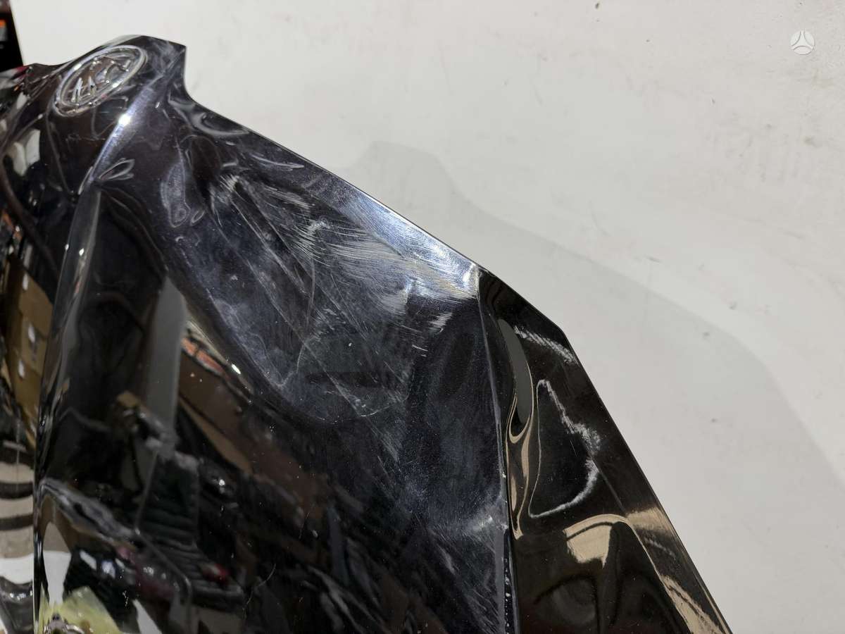 Skoda Superb Kapotas su defektu 100