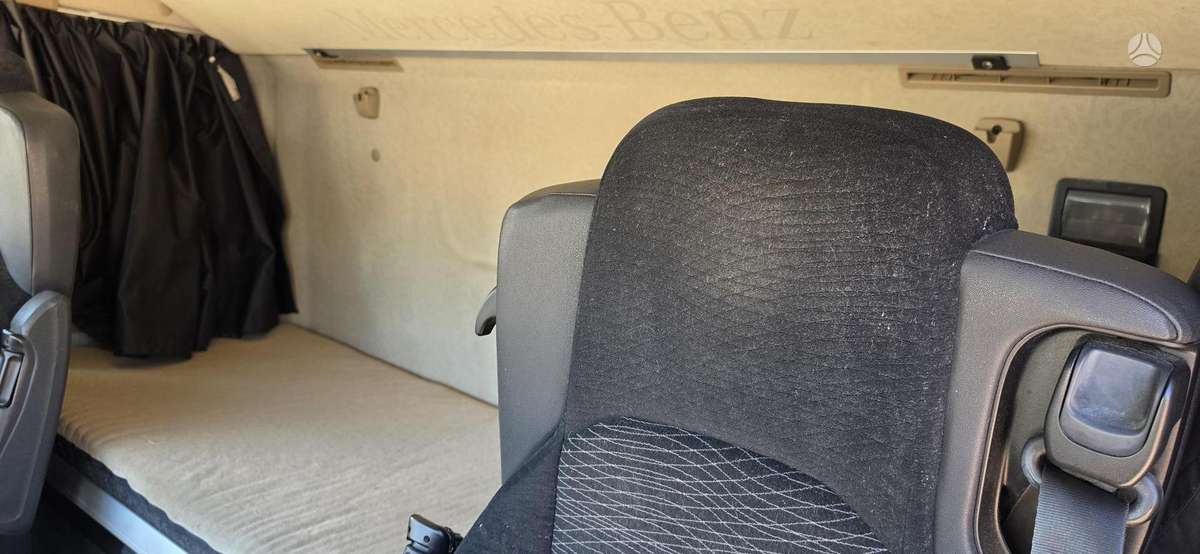 Mercedes-Benz Actros 1845, 5 - Units, double sleeper