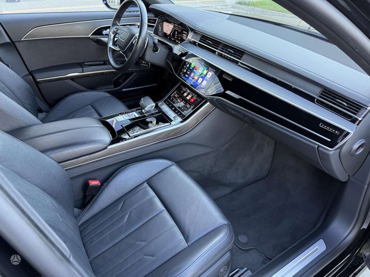 Audi A8, 3.0 l., Седан