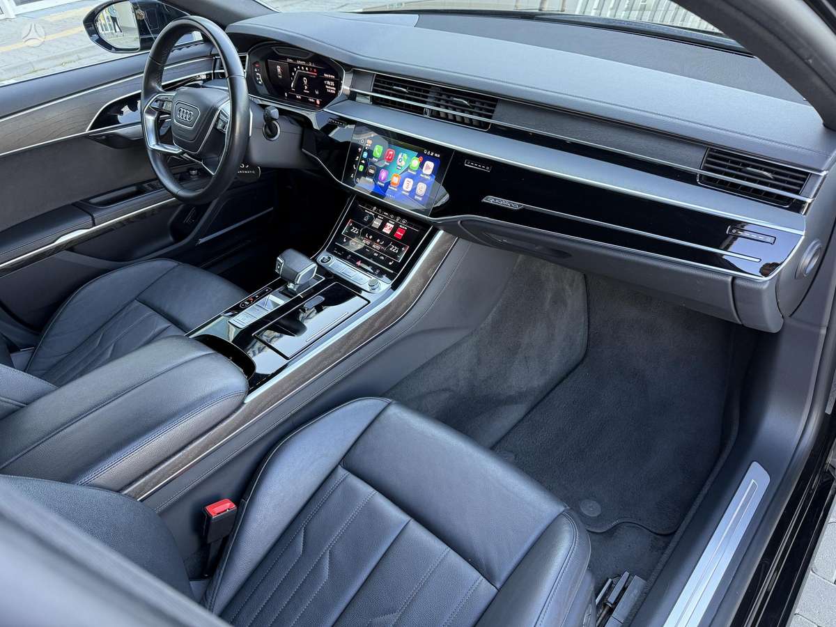 Audi A8, 3.0 l., Седан