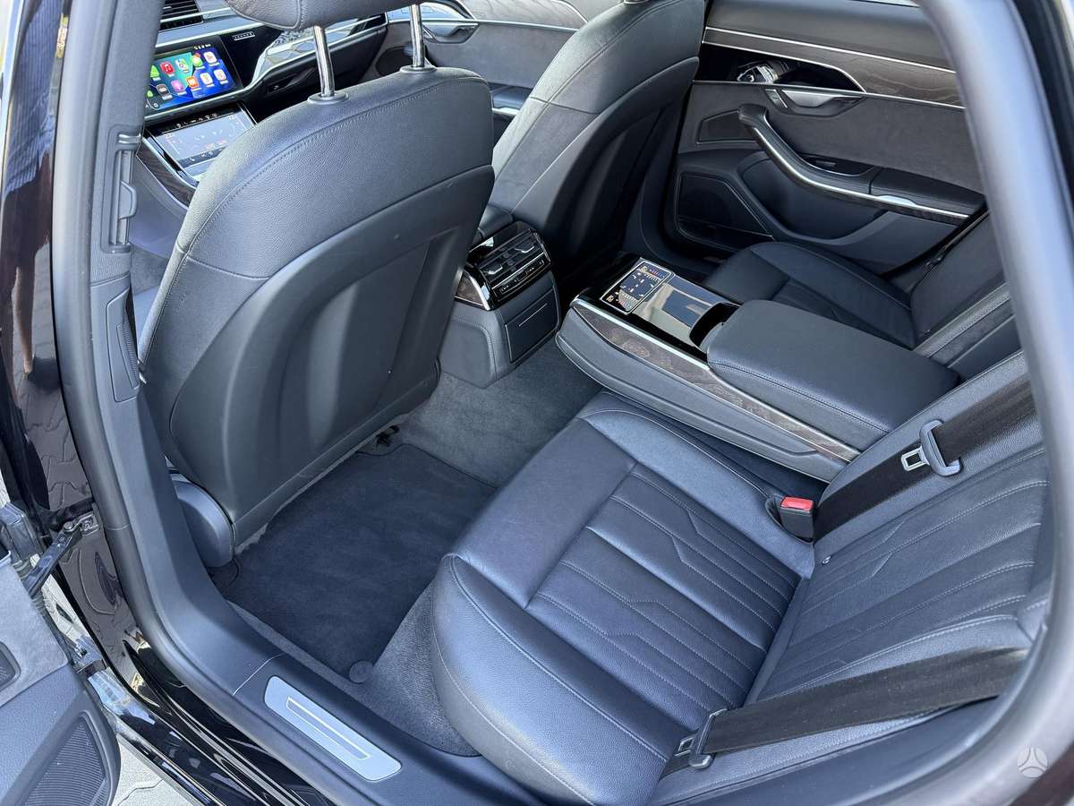Audi A8, 3.0 l., Седан