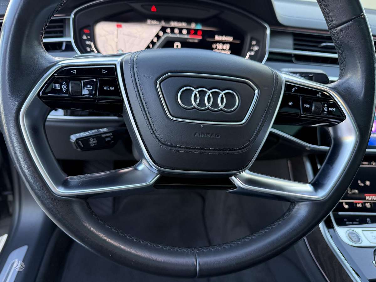 Audi A8, 3.0 l., Седан