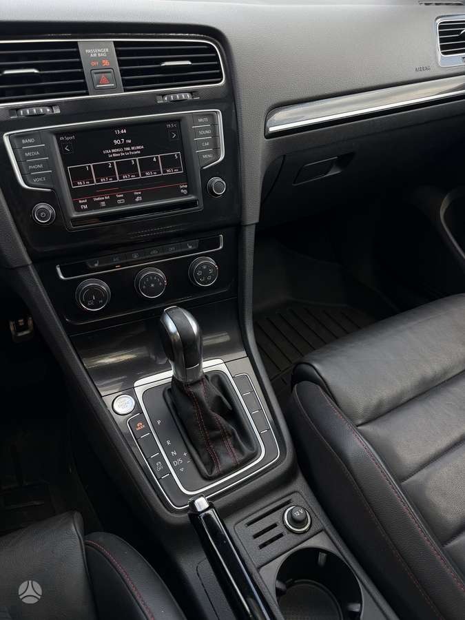 Volkswagen Golf, 2.0 l., Хэтчбек