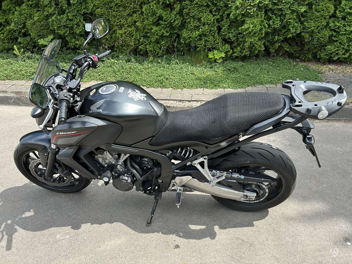 Honda CB 650cc, street / classic