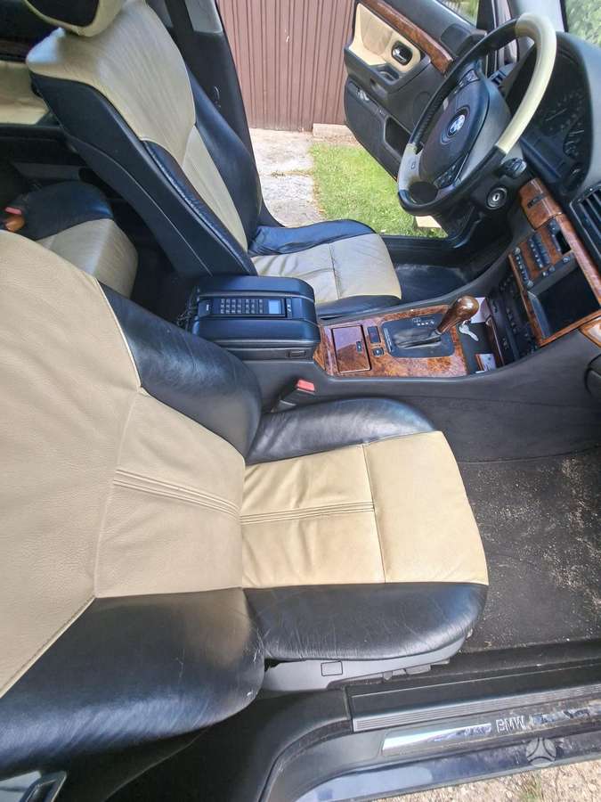 BMW 730, 2.9 l., Седан