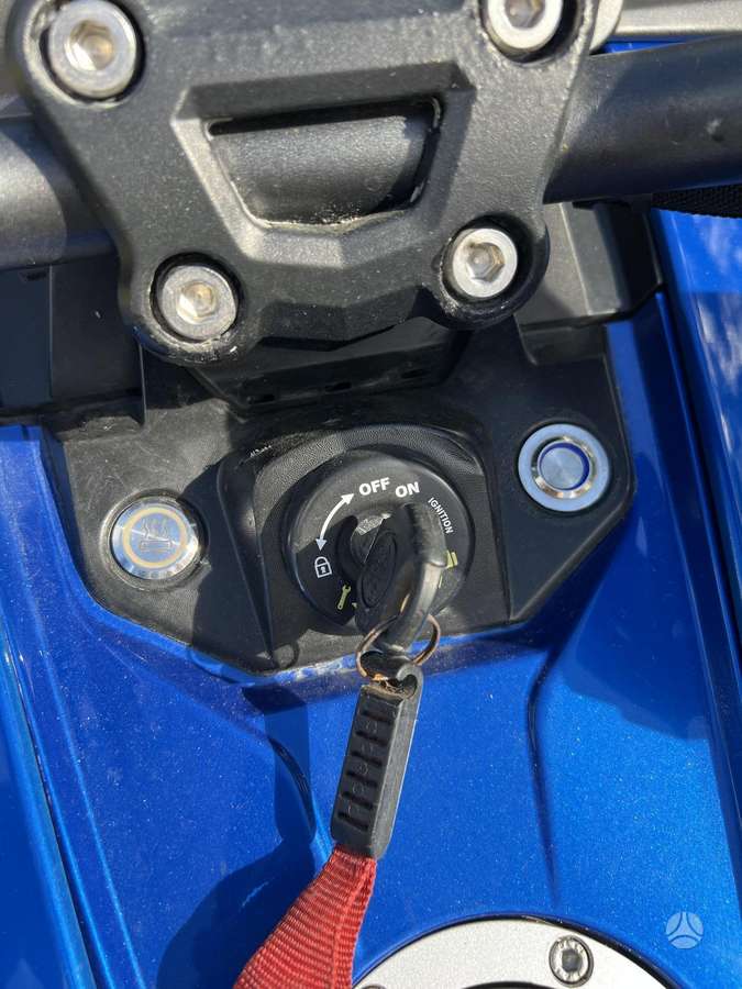 Can-Am Spyder 1330cc, triračiai