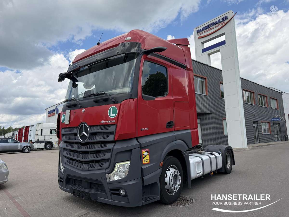 Mercedes-Benz Actros 1845 MEGA, double sleeper