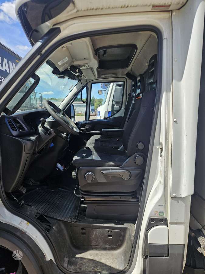Iveco Daily, бортовые с шторами