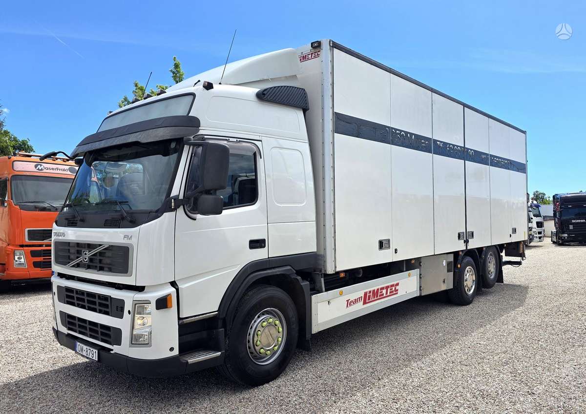 Volvo FM360, фургоны-боксы