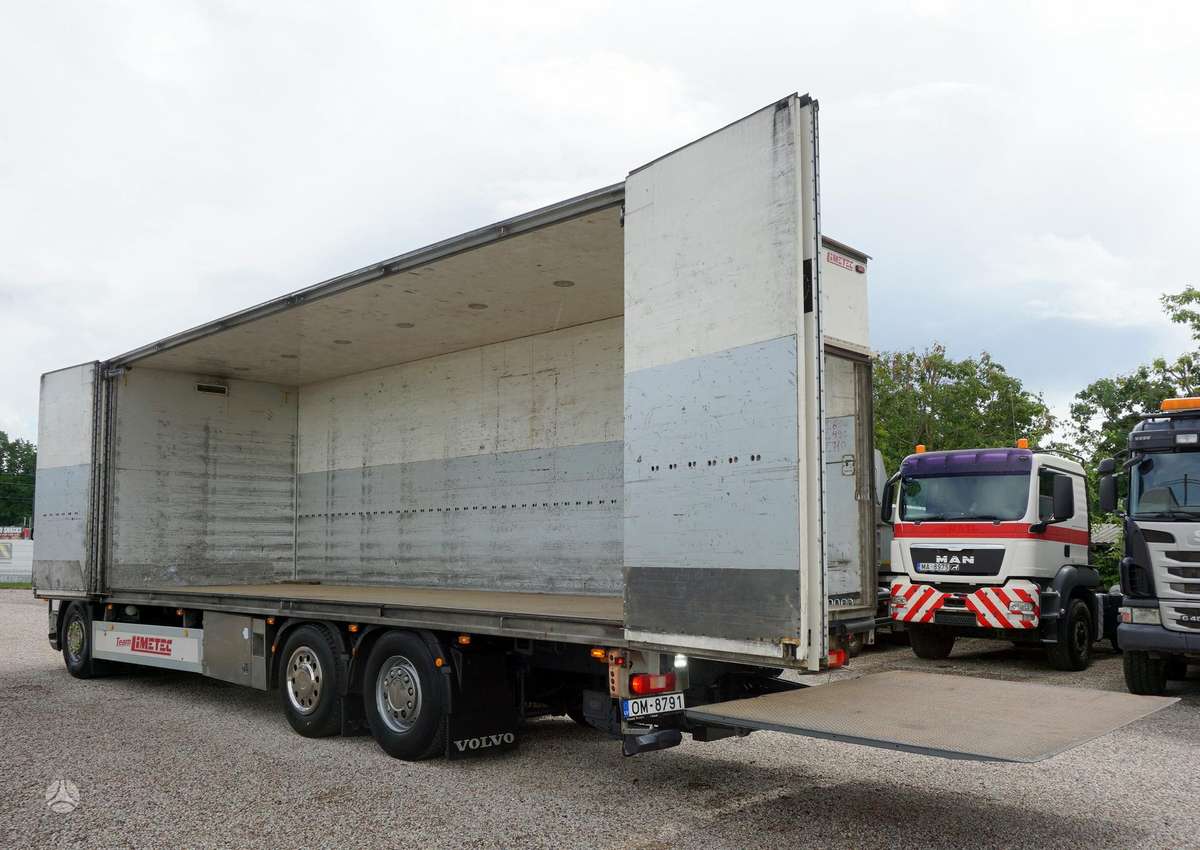 Volvo FM360, box trucks / box vans